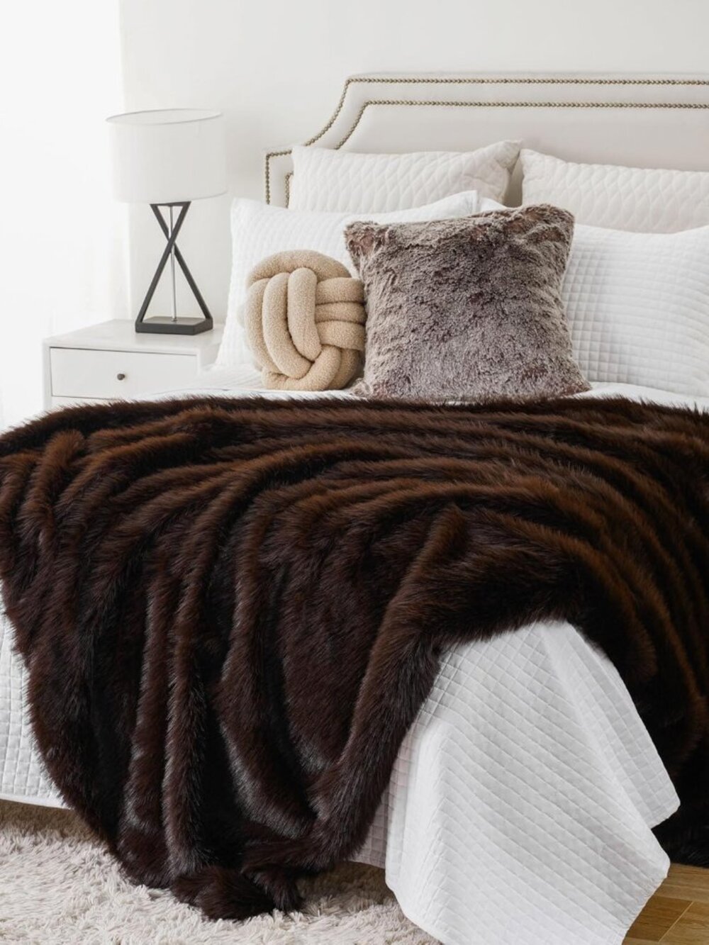 Luxury Fluffy Brown Faux Fur Throw Blanket, Cozy Warm Fur Blanket for Couch, Sof - Picture 4 of 10